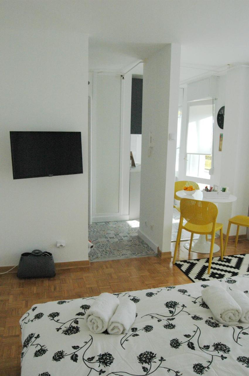 Apartamento Five Belgrado Exterior foto